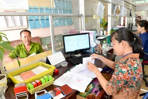 Sở Nội vụ TPHCM đề xuất chấm điểm, trả thu nhập tăng thêm cho công chức dựa vào kết quả công việc