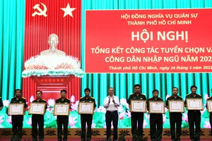 Tuyển chọn những thanh niên có sức khỏe, tư tưởng vững vàng và có trình độ tham gia nhập ngũ