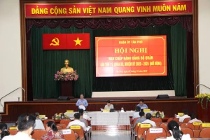 Quang cảnh hội nghị Ban chấp hành Đảng bộ Quận Tân Phú.