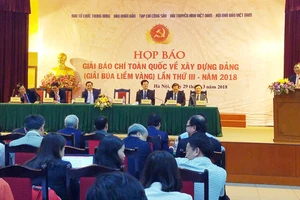 Giải đặc biệt Búa liềm vàng năm 2018 có giá trị 300 triệu đồng