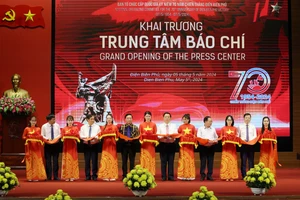 Khai trương trung tâm báo chí và phát hành đặc biệt bộ tem 70 năm Chiến thắng Điện Biên Phủ