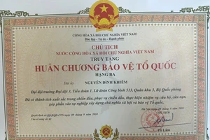 Chủ tịch nước truy tặng Huân chương Bảo vệ Tổ quốc hạng ba đối với Đại úy Nguyễn Đình Khiêm