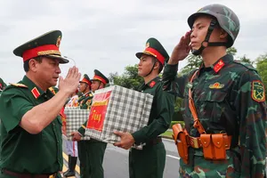 Lãnh đạo Tổng cục Chính trị kiểm tra, động viên các lực lượng luyện tập tham gia diễu binh, diễu hành