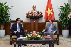 越南外交部代部长黎怀忠会见中国驻越南大使何炜