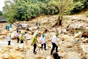 Thôn Nậm Cang, xã Liên Minh, thị xã Sa Pa (Lào Cai) ngày 13-9, sau đêm xảy ra lũ ống