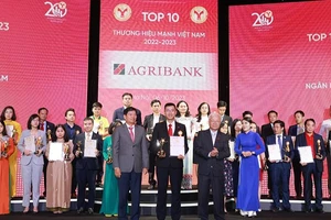 Agribank vinh dự Top 10 thương hiệu mạnh Việt Nam 2023