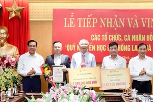 T&T Group hỗ trợ 5 tỷ đồng mở cánh cửa cho học sinh nghèo Hà Tĩnh vào đại học