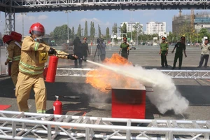 Các đội tham gia tranh tài tại hội thi 