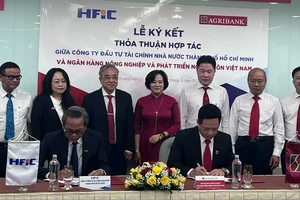 Đại diện HFIC và Agribank ký kết hợp tác chiến lược triển khai chương trình tín dụng cho vay hợp vốn