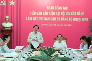 Đoàn Tiểu ban Văn kiện Đại hội XIV của Đảng làm việc với Ban Cán sự đảng Bộ Ngoại giao, ngày 6-7