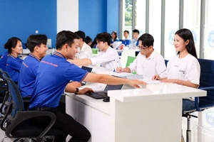 Trường ĐH Văn Hiến dành nhiều chính sách học phí, học bổng hỗ trợ thiết thực, kịp thời cho thí sinh