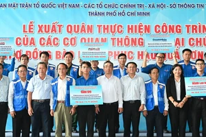 Các cơ quan báo đài tại TPHCM xuất quân hỗ trợ đồng bào khắc phục hậu quả bão số 3