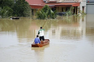 Ngày 24-9, mưa ở Thanh Hóa đã giảm nhưng vẫn còn nhiều nơi ngập lụt. Nguồn ảnh: SGGPO