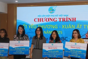 “Tết yêu thương – Xuân Ất Tỵ” sẽ trao hơn 20.000 bộ quần áo mới đến phụ nữ và trẻ em 7 tỉnh