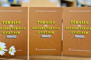 Ra mắt sách bức tranh toàn cảnh và đời sống tôn giáo ở Việt Nam