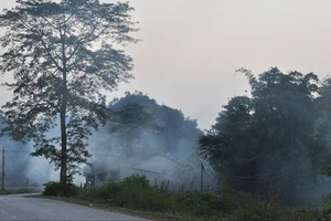 Khói tháng Chạp