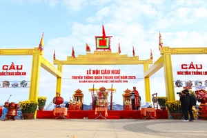 Sáng 17-2, tại Công viên biển Hà Khê (phường Hà Khê, quận Thanh Khê, TP Đà Nẵng) diễn ra Lễ hội Cầu ngư truyền thống quận Thanh Khê 2025