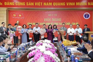 Gần 1.000 cán bộ ngành LĐ-TB-XH chuyển sang ngành y tế 