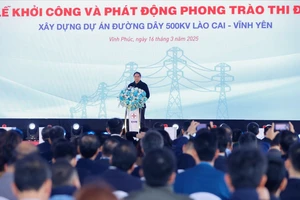 Thủ tướng yêu cầu thần tốc hoàn thành đường dây 500kV Lào Cai - Vĩnh Yên trong 6 tháng, nhất định phải hoàn thành chậm nhất ngày 31-8-2025. Ảnh: VIẾT CHUNG