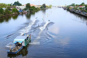 Sôi nổi Giải đua vỏ máy composite tỉnh Cà Mau mở rộng