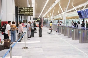Nhà ga T3 sân bay Tân Sơn Nhất dột nước