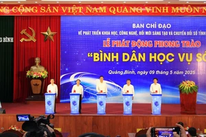 Quảng Bình phát động phong trào "Bình dân học vụ số"