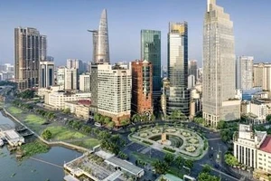 Khẩn trương chuẩn bị nguồn lực, hạ tầng phục vụ Trung tâm tài chính quốc tế tại Việt Nam