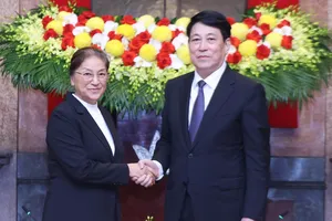 Chủ tịch nước Lương Cường tiếp Phó Chủ tịch nước Lào Pany Yathotou. Ảnh: TTXVN