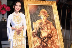 Xếp từng hạt gạo thành tranh 
