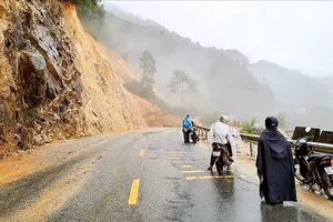 Sáng 20-6, Quốc lộ 4D Lai Châu - Lào Cai tê liệt hoàn toàn do sạt lở tại Km76+650