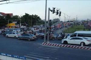Nút giao thông cầu Hòa Xuân