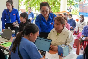 Người dân xã Bến Giằng được khám tổng quát