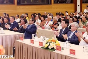 Chủ tịch nước và Thủ tướng gặp mặt đại biểu tiêu biểu các tầng lớp nhân dân