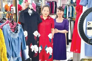  Chợ truyền thống bắt nhịp thị trường