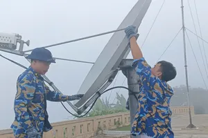 Bộ đội ra đa Vùng 3 Hải quân chủ động ứng phó bão số 10