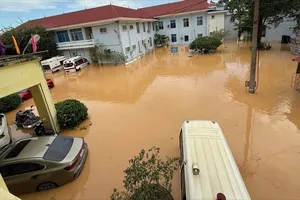 Miền Bắc: Lũ trên các sông đặc biệt lớn, khả năng đạt đỉnh vào sáng sớm 9-10