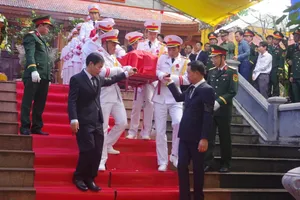 Quảng Trị: Truy điệu, an táng 8 Anh hùng liệt sĩ tại hang Tám Cô