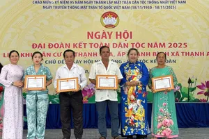 Ba ấp trên xã đảo Thạnh An chung sức xây dựng đảo xanh - sạch - nghĩa tình 