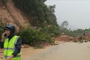 Khánh Hòa: Cấm xe qua đèo Cổ Mã, đèo Cả do sạt lở