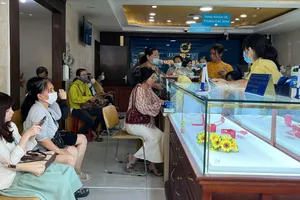Vàng miếng SJC trưa 25-11 lên sát 153 triệu đồng/lượng