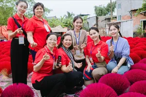 Mặt trận tổ quốc trong lòng dân - Bài 3: Tình hữu nghị bắt đầu từ bữa cơm nhà