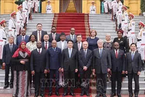 Chủ tịch nước Lương Cường tiếp đại sứ các nước trình Quốc thư