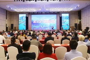 Quang cảnh diễn đàn