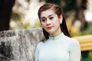 Lâm Khánh Chi bộc bạch những “vực tối hun hút” trong 40 năm và hành trình “lột xác“