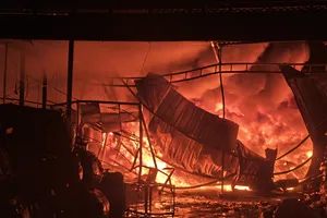 Cháy kho phế liệu ở ấp Sư Nam, xã Hòn Đất, tỉnh An Giang