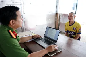 Đối tượng Nguyễn Văn Nhị khai nhận tại cơ quan công an