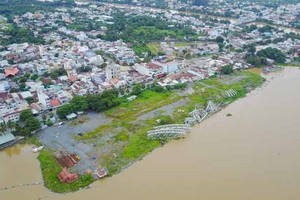 Part of the strip of the 100m artificial peninsula set to be built to accommodate a new urban area in Dong Nai, Bien Hoa City ( Photo: danviet.vn)