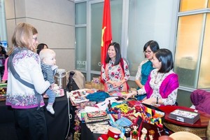 Vietnamese fine art on display at the event.(Photo: VNA)