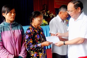 City spends VND762 billion from budget to help policy inhabitants for Tet 