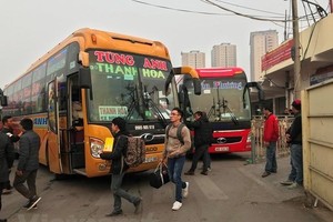 Hanoi’s Department of Transport has planned to switch four major bus stations in the inner city into car parks and inner-city bus interchanges by 2020 (Photo: VNA)